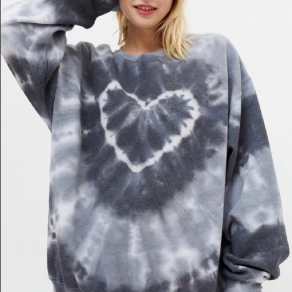 Heart tie die crew neck sweatshirt